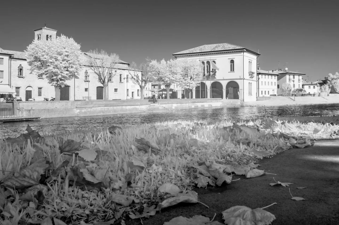 La piazza e il fiume Lemene a Concordia Sagittaria